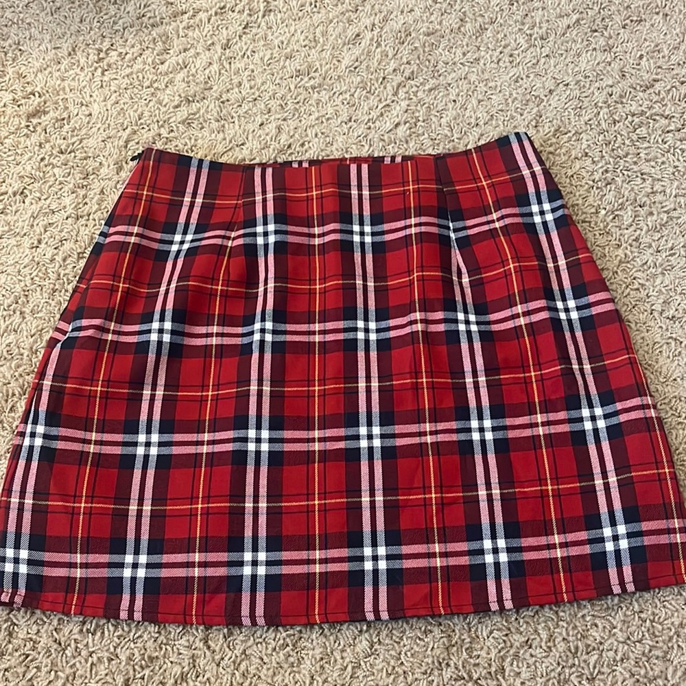 Red/black/navy/white Plaid skirt